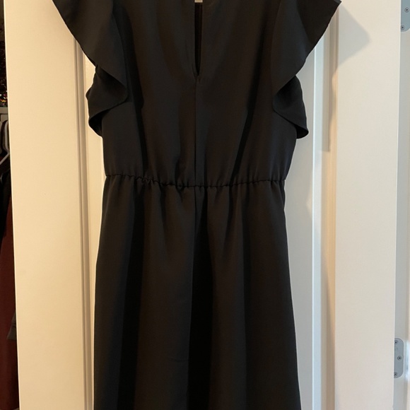 Dresses - Picture 7 of 10